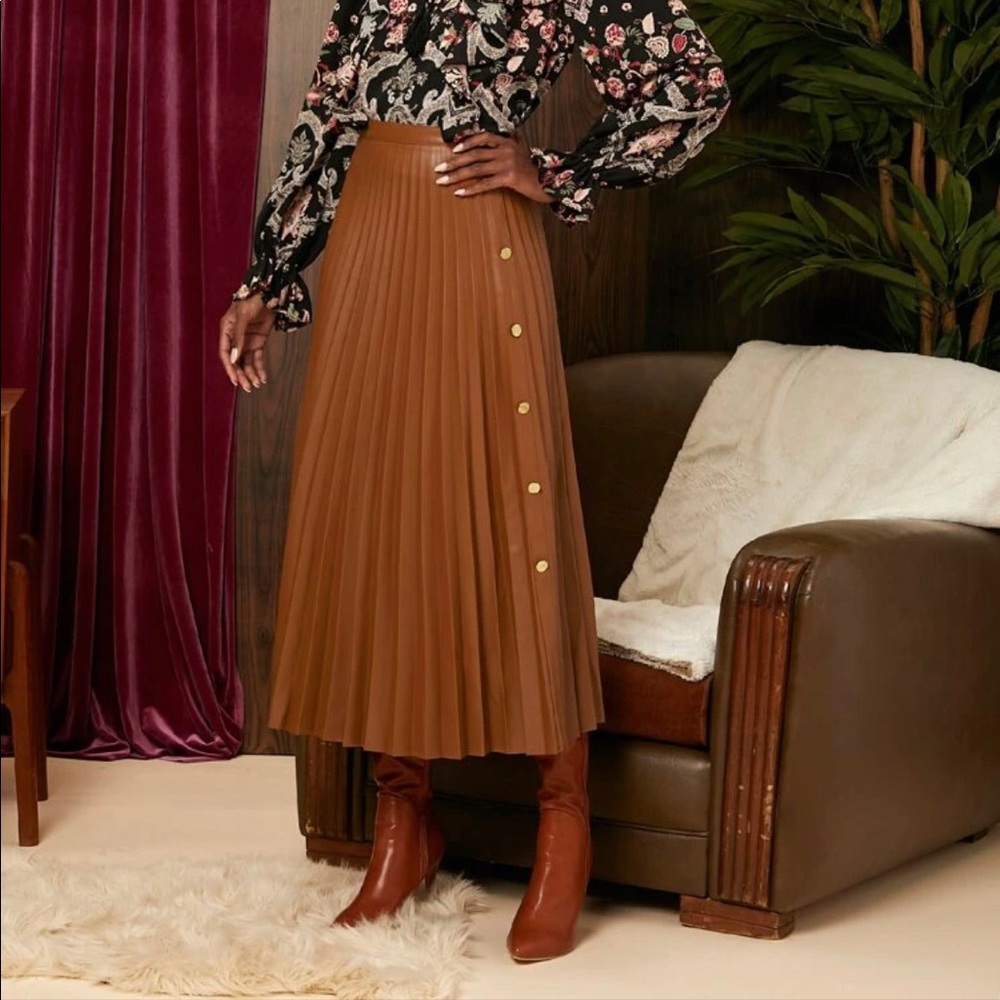 High Waist Single Breasted PU Leather Pleated Skirt